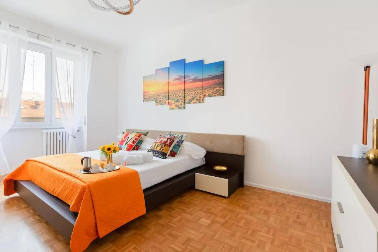 Central Maya Apartment Милан Экстерьер фото